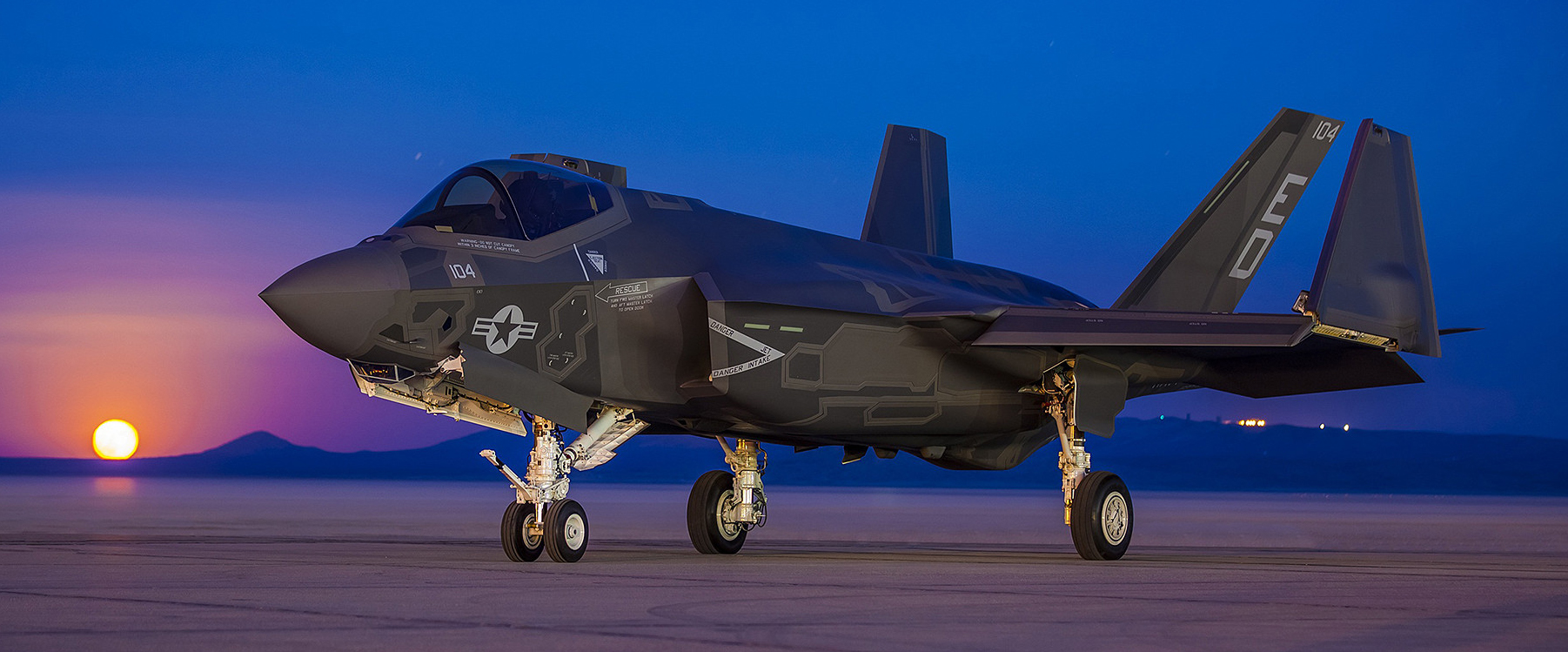 f-35-plane-desktop-wallpaper-52699-54416-hd-wallpapers